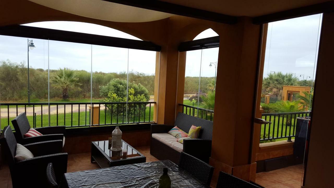 Apartamento Urbanizacion De Lujo En Primera Linea De Playa Isla Canela Exterior foto
